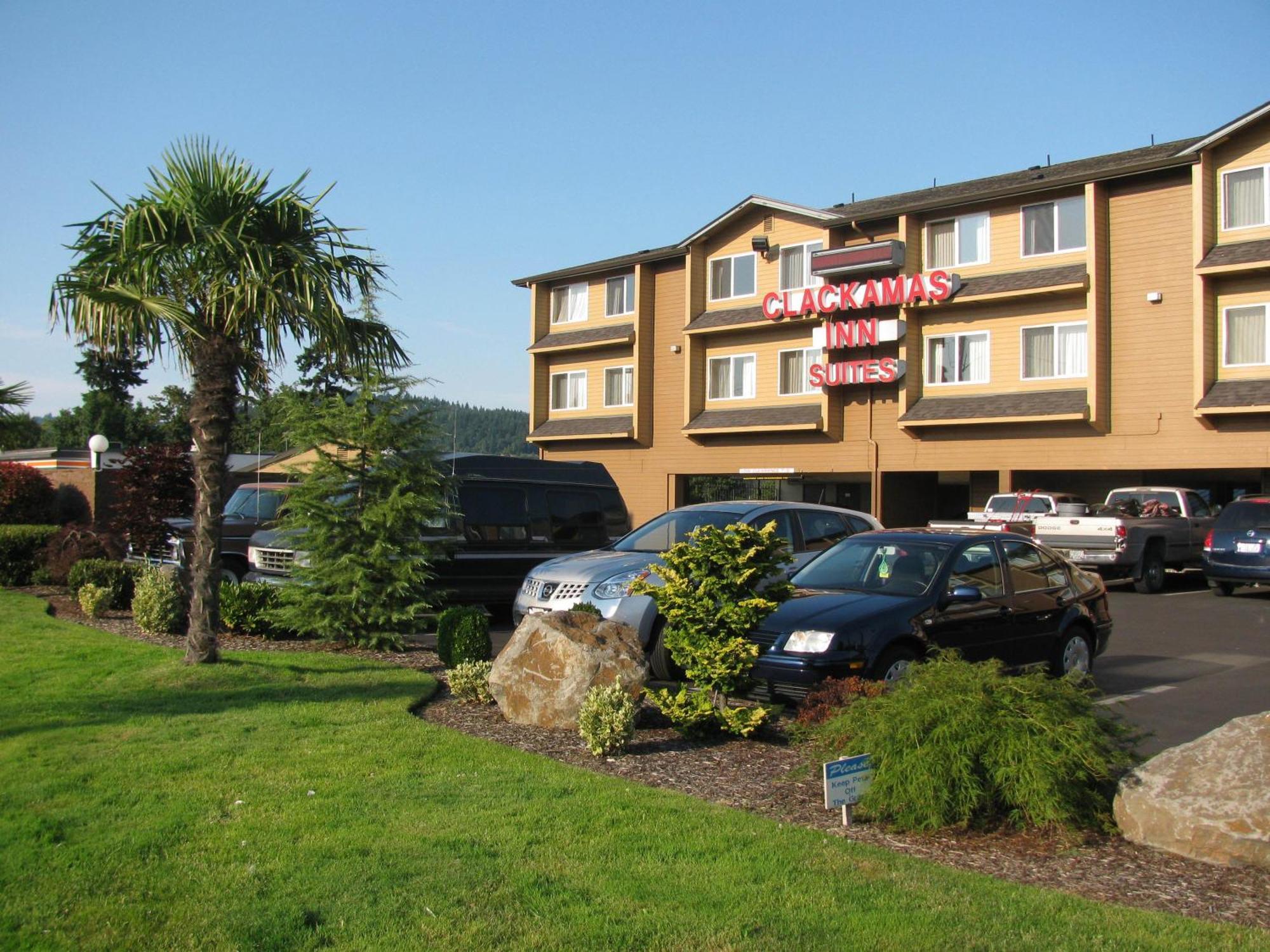 Clackamas Inn And Suites Exterior foto